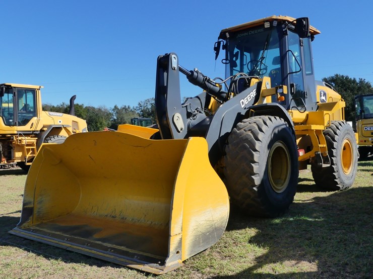 2021-deere-544p-image-1