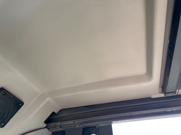 #32825-•-volvo-ec200e-crawler-excavator-image-102