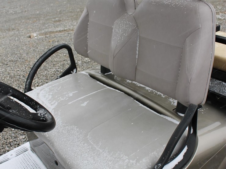 e-z-go-electric-golf-cart-2975-image-9