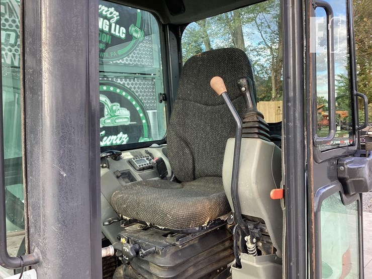 2019-bobcat-e55-image-15