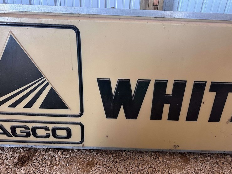 agco-white-lighted-double-sided-bubble-sign-image-3