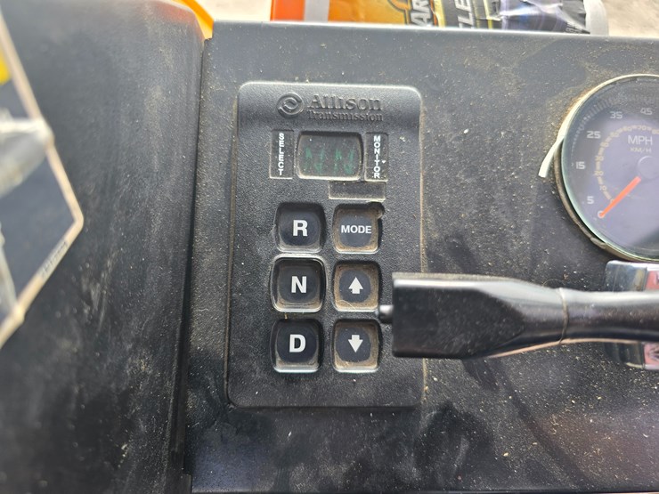 2008-mack-leu613-image-48