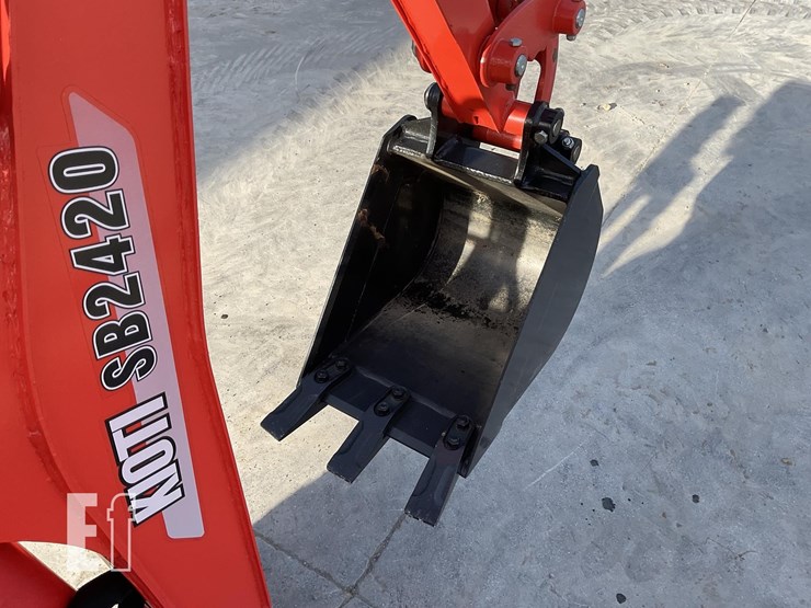 2025-kioti-cs2520-image-12