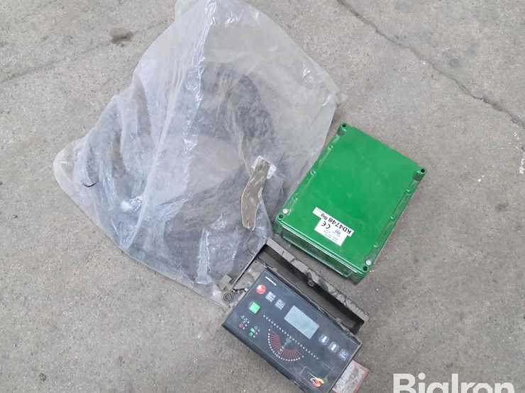 outback-guidance-monitor-&-john-deere-seed-star-rate-module-image-5