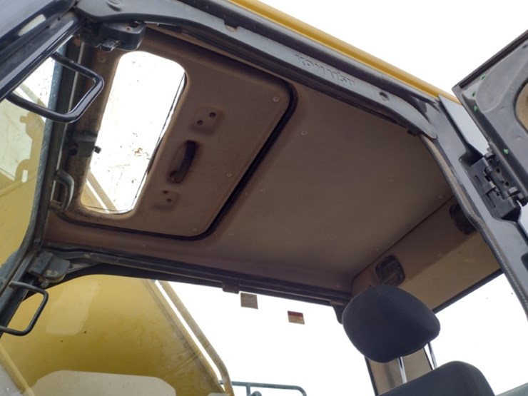 komatsu-pc240-lc-11-image-14