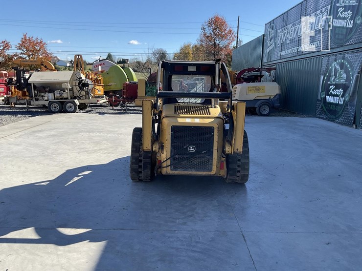 2006-deere-ct322-image-3