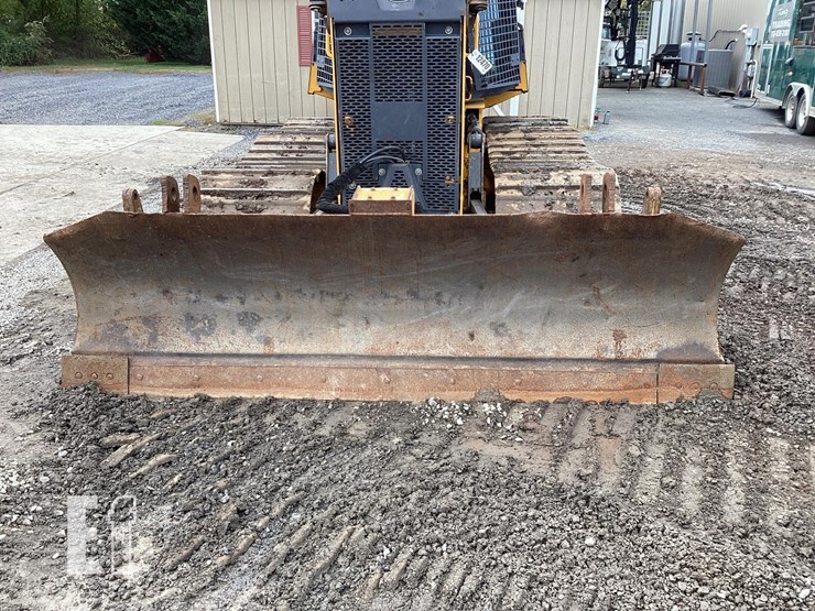 2017-deere-650k-lgp-image-9