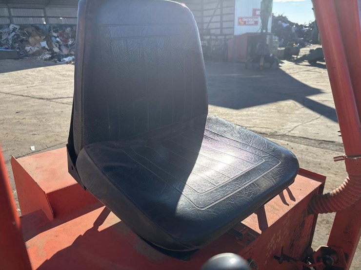 #3808-•-72"-ride-on-power-broom-image-28