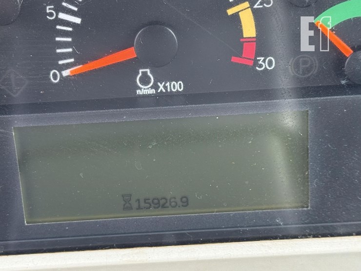 2013-caterpillar-740b-image-19