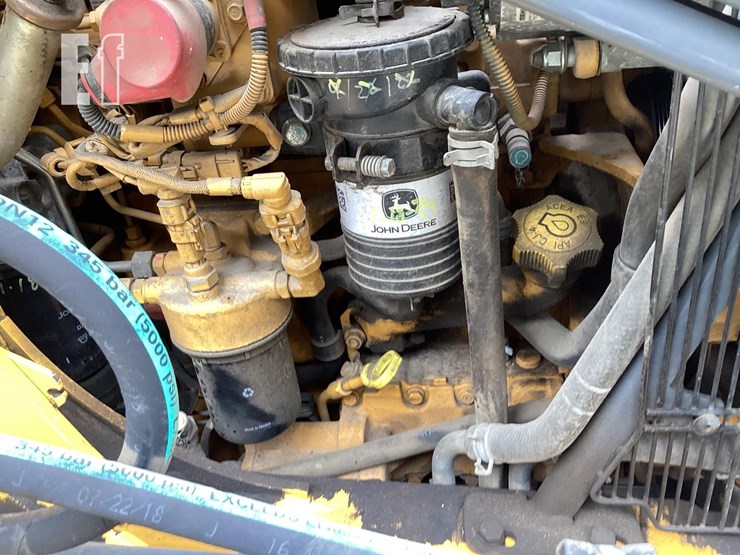 2019-deere-410l-image-13