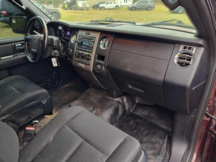 2016-ford-expedition-image-25