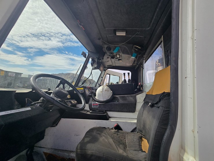 2008-mack-leu613-image-64