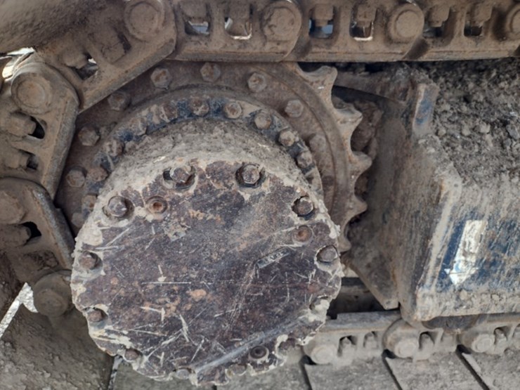 deere-225d-lc-image-23