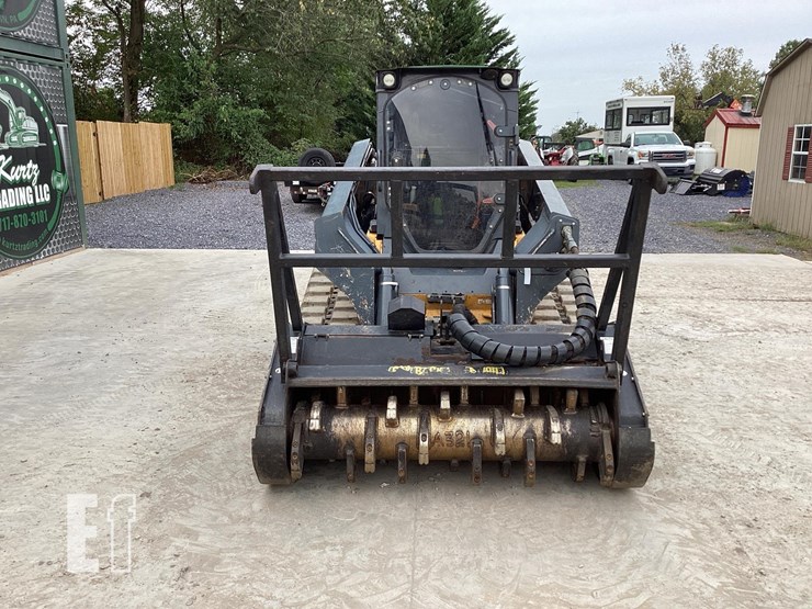 2020-deere-331g-image-7