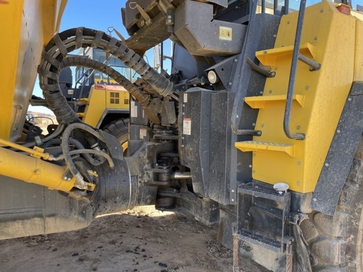 2021-komatsu-hm400-image-12