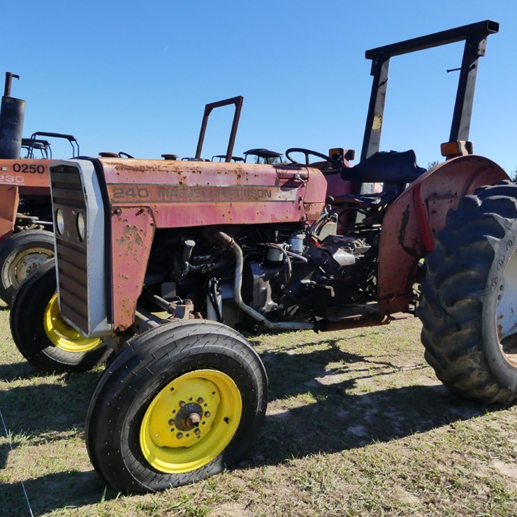 MASSEY-FERGUSON 240