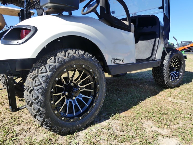 ez-go-electric-golf-cart-image-6