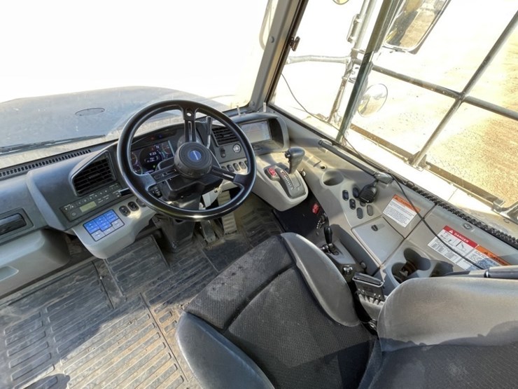 2021-komatsu-hm400-image-23