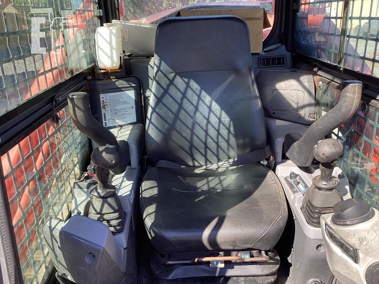 2019-kubota-svl95-2s-image-14