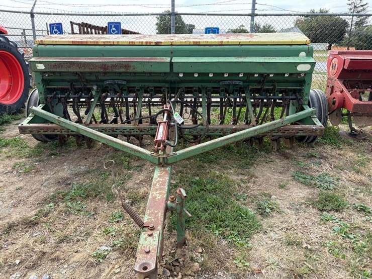 john-deere-8300-image-1