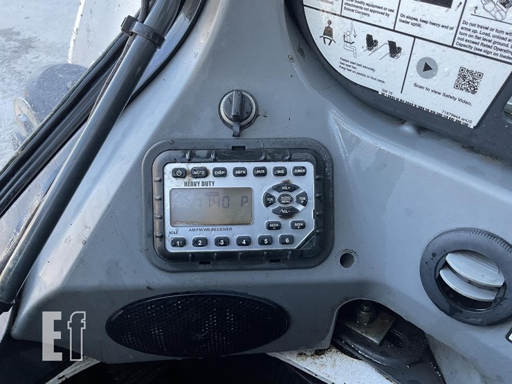 2021-bobcat-s850-image-16