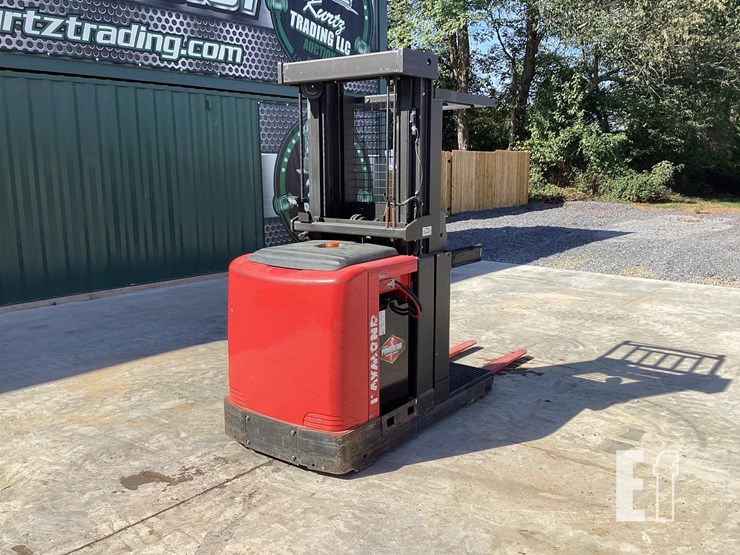 2015-raymond-520opc30tt-image-8