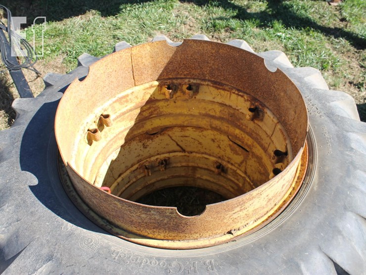 18.4-34-duals-on-rims-image-2