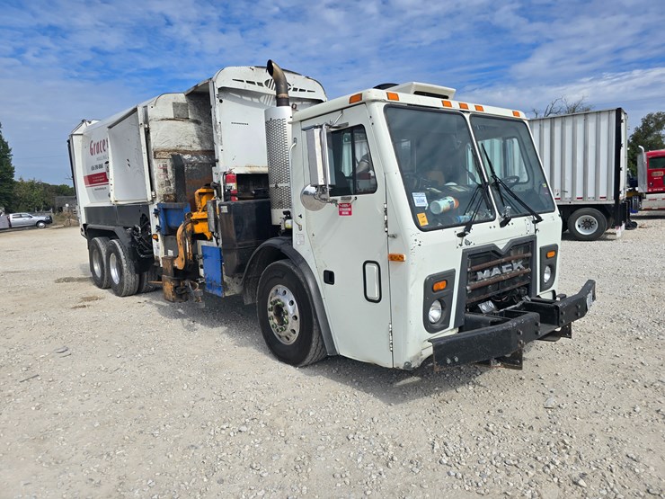 2008-mack-leu613-image-41