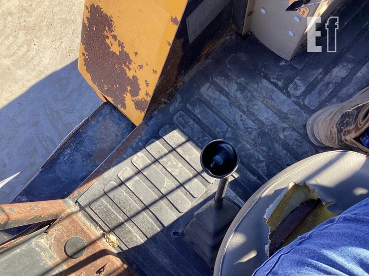 2012-jcb-930-image-15