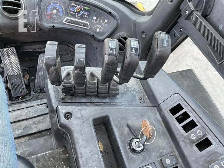 2020-hyundai-80d-9-image-14