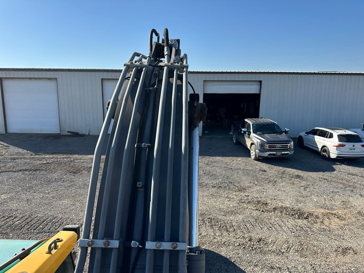 #32825-•-volvo-ec200e-crawler-excavator-image-88