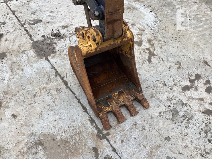 2021-deere-26g-image-9