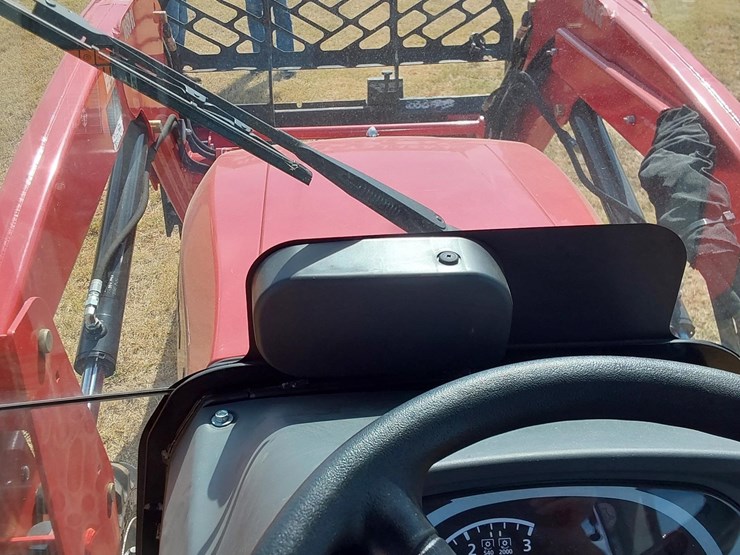 2023-mahindra-1635-hst-image-30