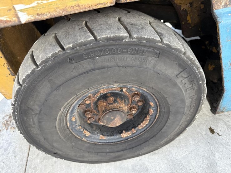 #5082-•-tcm-fvd25-forklift-image-31