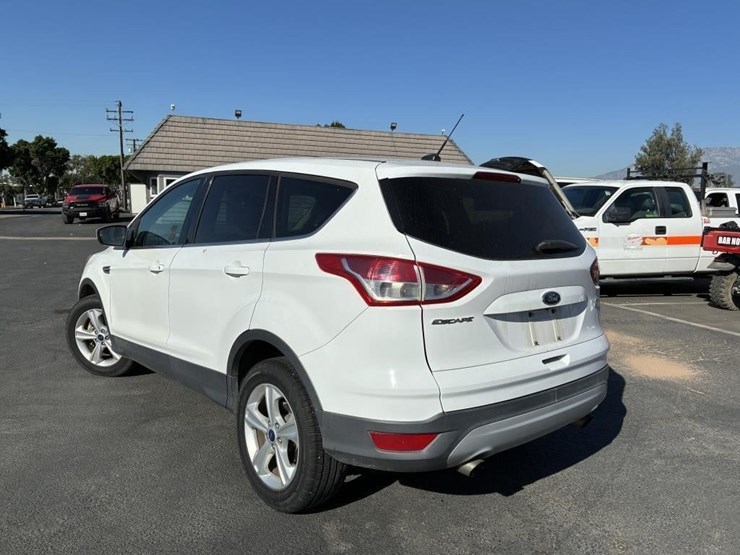 2015-ford-escape-image-4