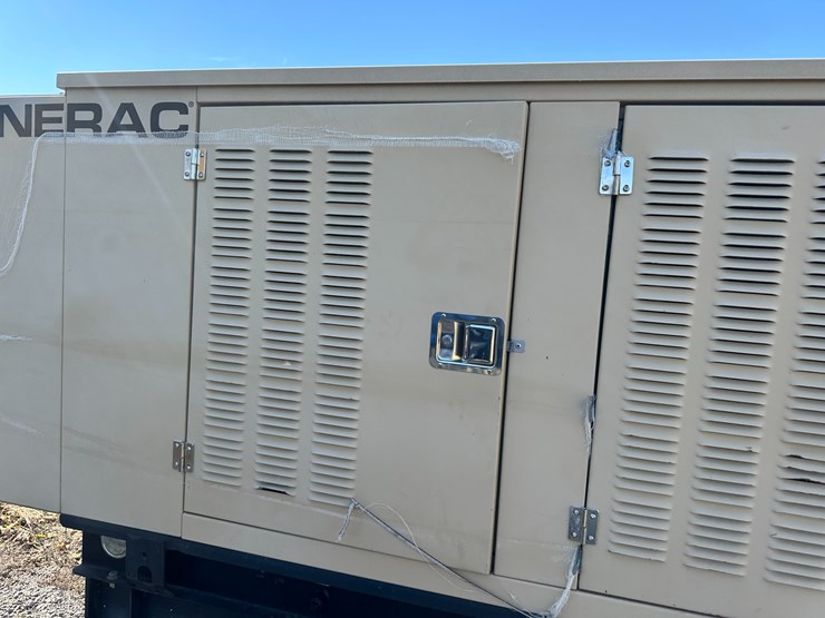 john-deere-4024t-image-10