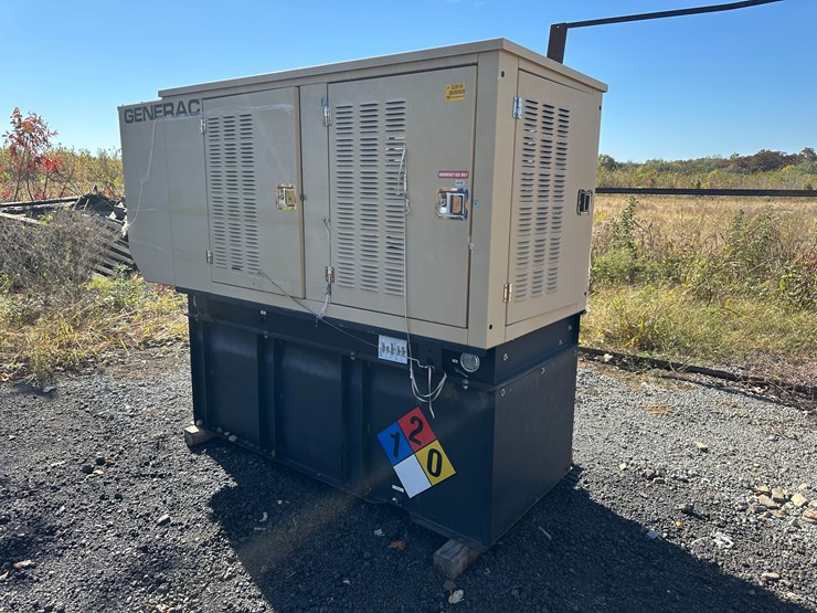 john-deere-4024t-image-1