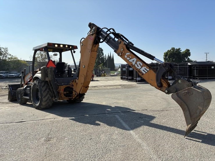 2018-case-580sn-image-4