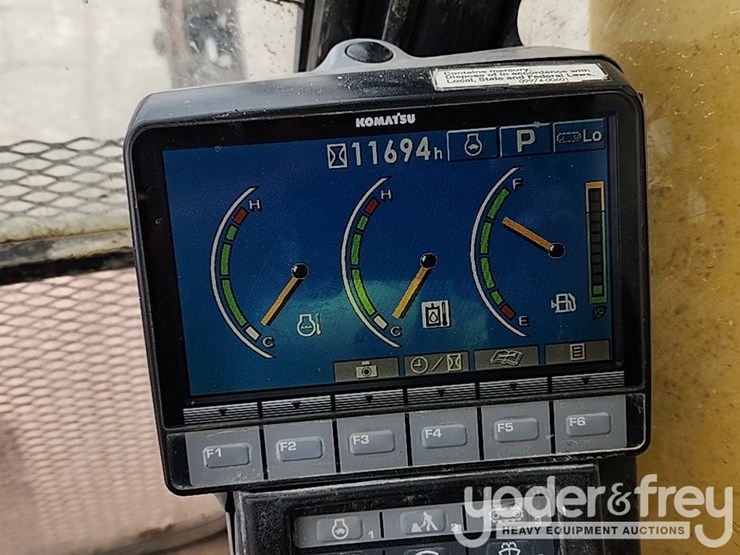 2013-komatsu-pc228us-lc-8-image-26