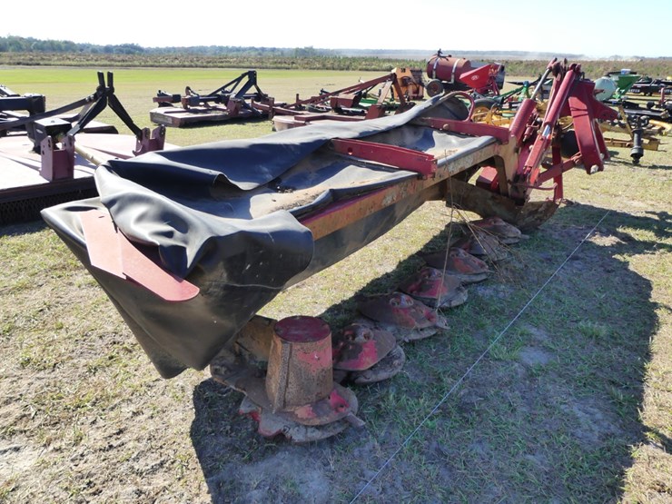 2022-case-ih-md93-image-3