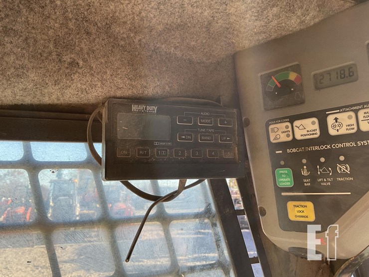 2005-bobcat-t300-image-20