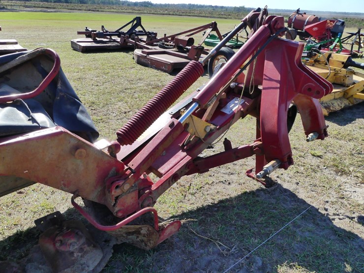 2022-case-ih-md93-image-5