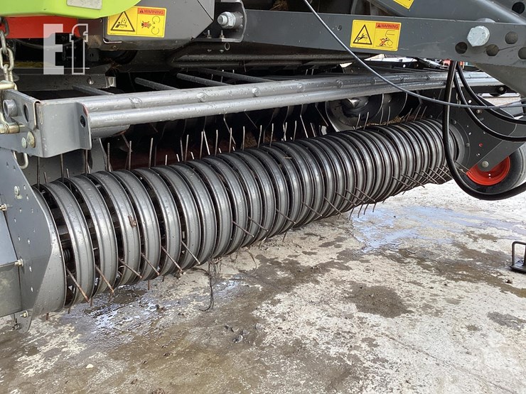 2017-claas-variant-480rc-image-12