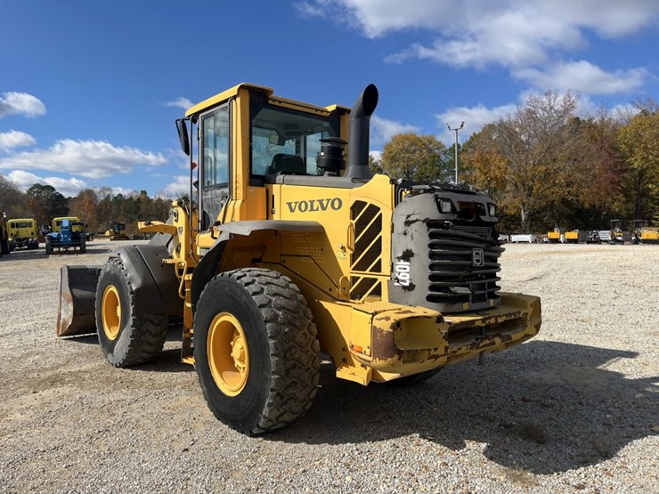 2010-volvo-l60f-image-3