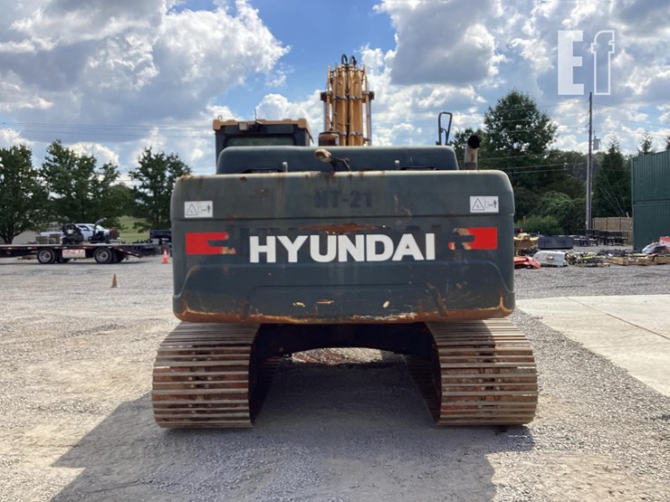 2021-hyundai-hx220l-image-4