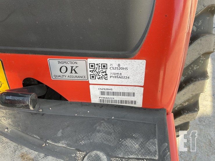 2025-kioti-cs2520-image-19