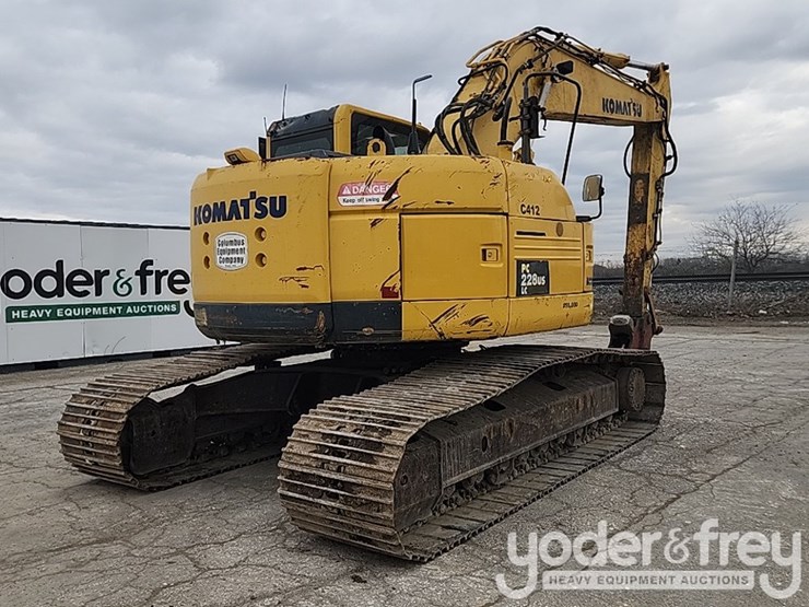 2013-komatsu-pc228us-lc-8-image-6