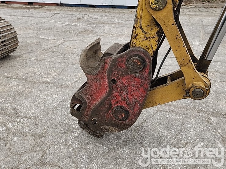 2013-komatsu-pc228us-lc-8-image-17