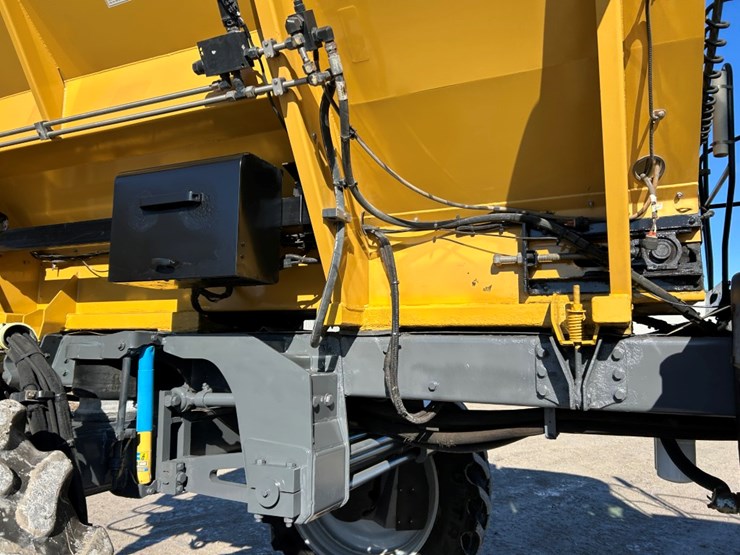 2016-ag-chem-rg1100b-image-13