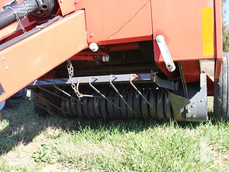 massey-ferguson-1745-image-5